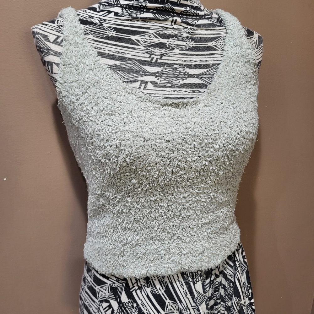 Fuzzy Teddy Bear mint green tank top sz M